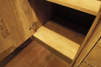 Шкаф для белья «Пилигрим» (Дуб Каньон светлый, Фон серый) в Енисейске - enisejsk.mebel54.com | фото